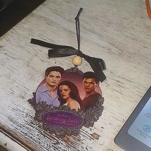 THE TWILIGHT SAGA BREAKING DAWN PART 1 ORNAMENT